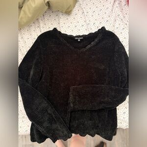 Carolyn Taylor Dark V-Neck Sweater with Scalloped Edges
